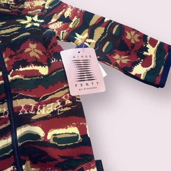 NWT Baby Savage X Fenty By Rihanna Hooded Zip Up One Piece Cabin Cutie Print - Picture 5 of 10